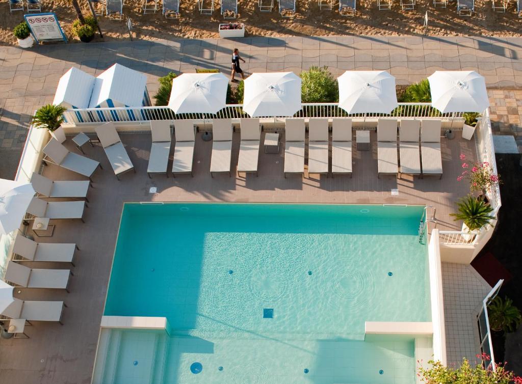 Hotel Canarie ليدو دي يسولو المظهر الخارجي الصورة